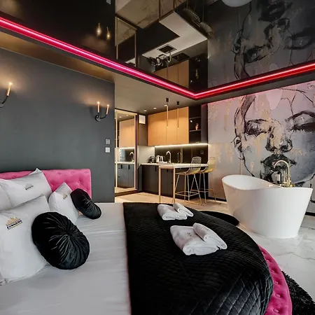 Glamorous Jacuzzi By Downtown *